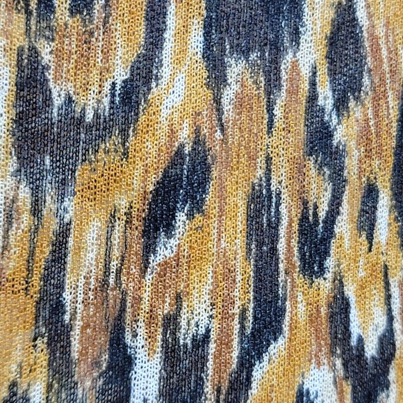 Rockabilly Animal Print Blouse - Picture 5 of 10